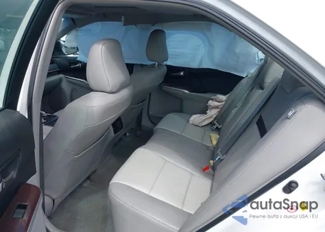 2013 Toyota Camry Xle z USA, uszkodzony, nr VIN 4T4BF1FK1DR327495